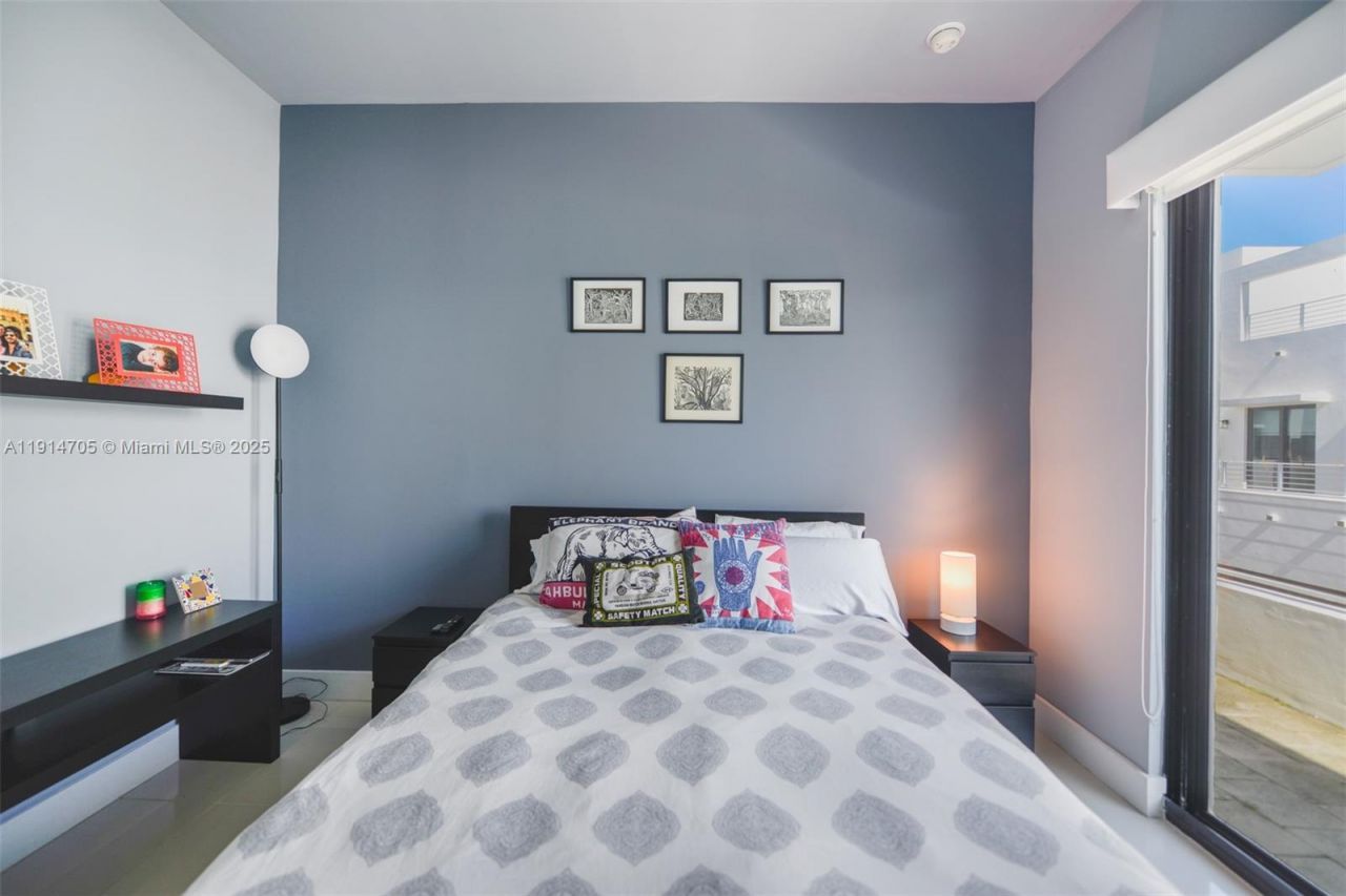 3318 Day Ave, Unit 7, Miami, FL 33133 Photo