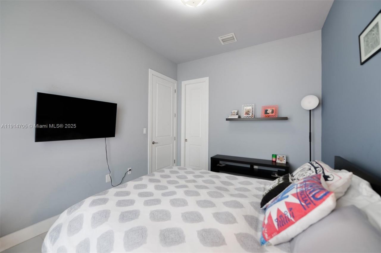 3318 Day Ave, Unit 7, Miami, FL 33133 Photo