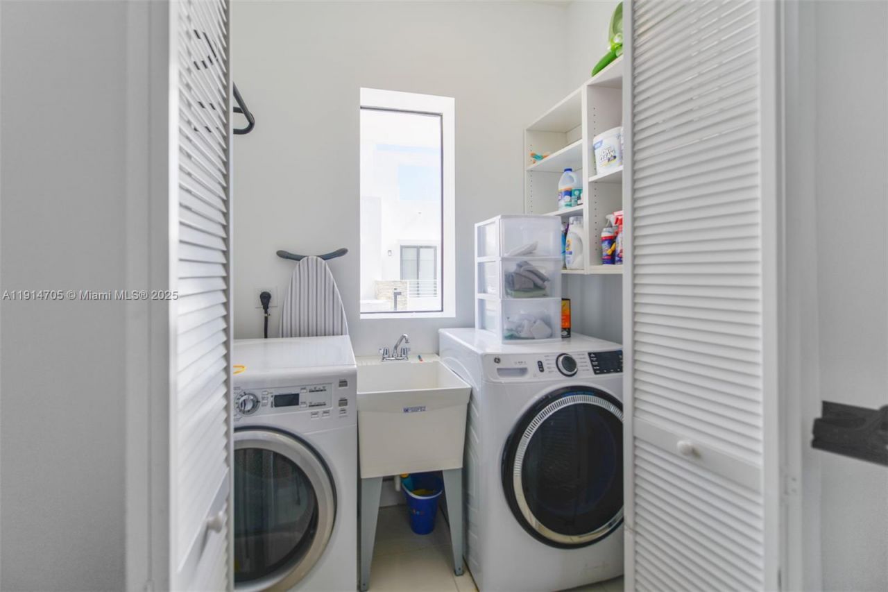 3318 Day Ave, Unit 7, Miami, FL 33133 Photo