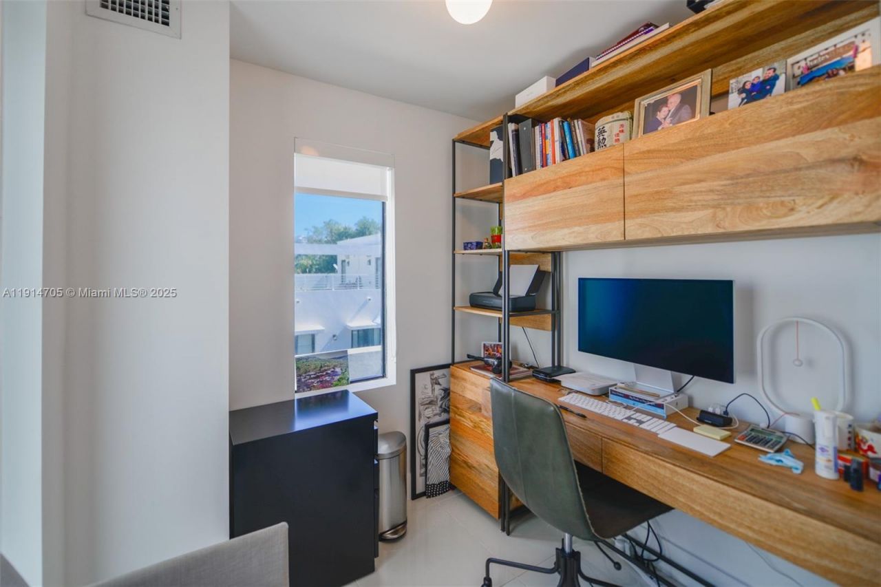 3318 Day Ave, Unit 7, Miami, FL 33133 Photo