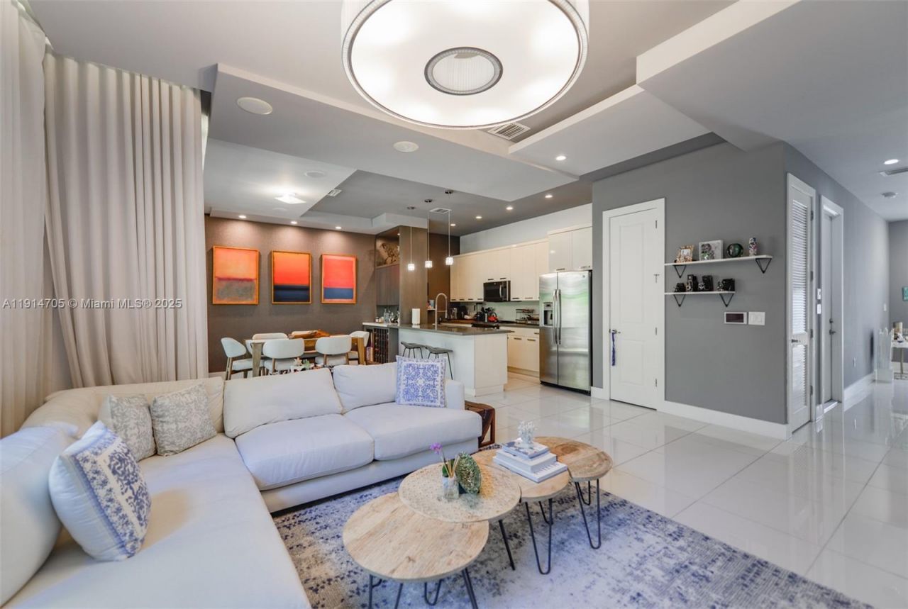 3318 Day Ave, Unit 7, Miami, FL 33133 Photo