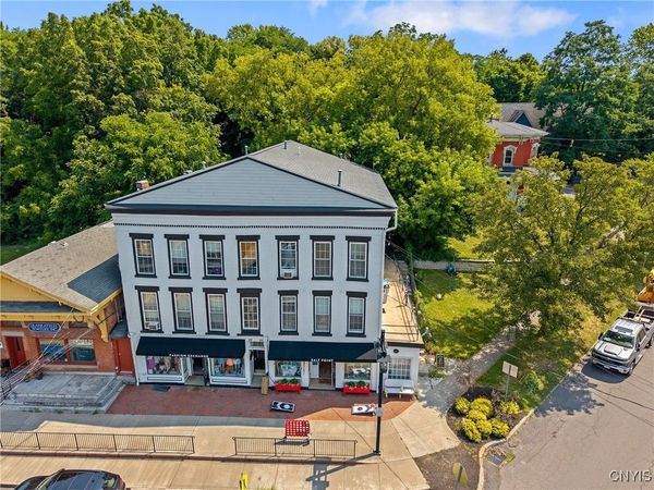 100 Brooklea Drive, Fayetteville, NY 13066