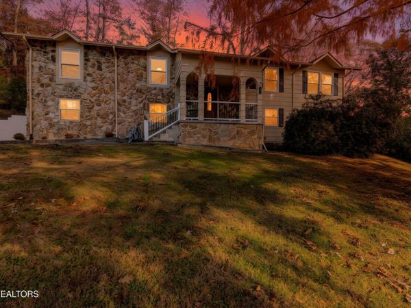 132 Greystone Drive, Oak Ridge, TN 37830