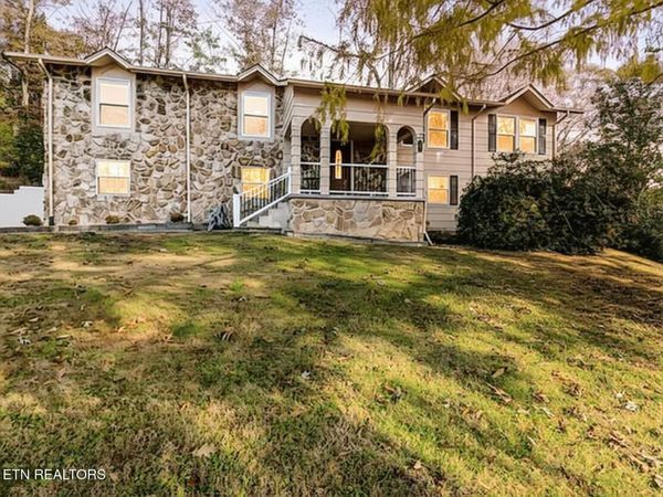 132 Greystone Drive, Oak Ridge, TN 37830