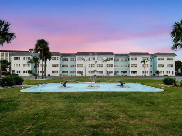 8 GLENCOE PLACE, Unit 107, DUNEDIN, FL 34698