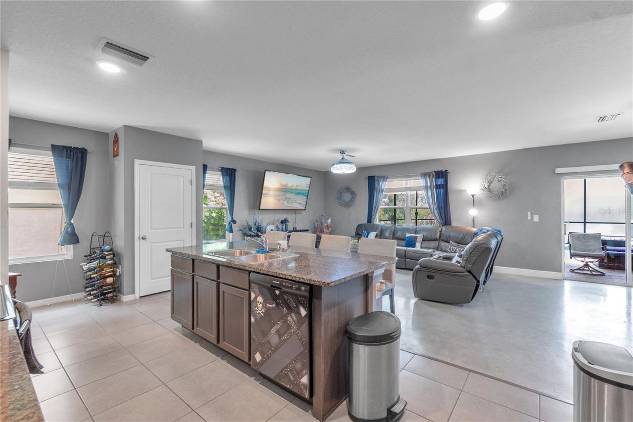 5330 San Palermo Drive, Bradenton, FL 34208 Photo