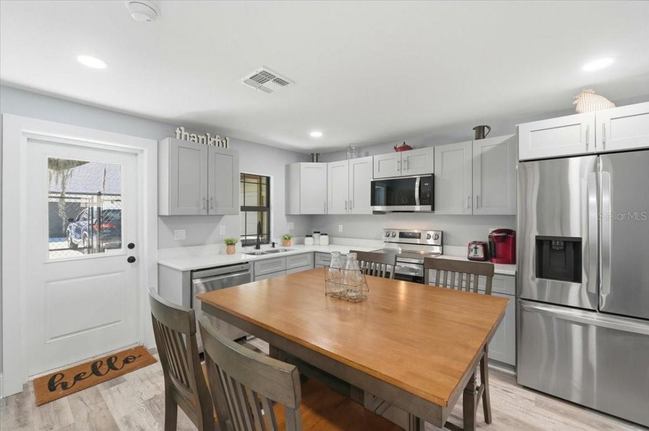 12434 Lakeshore Drive, Clermont, FL 34711 Photo