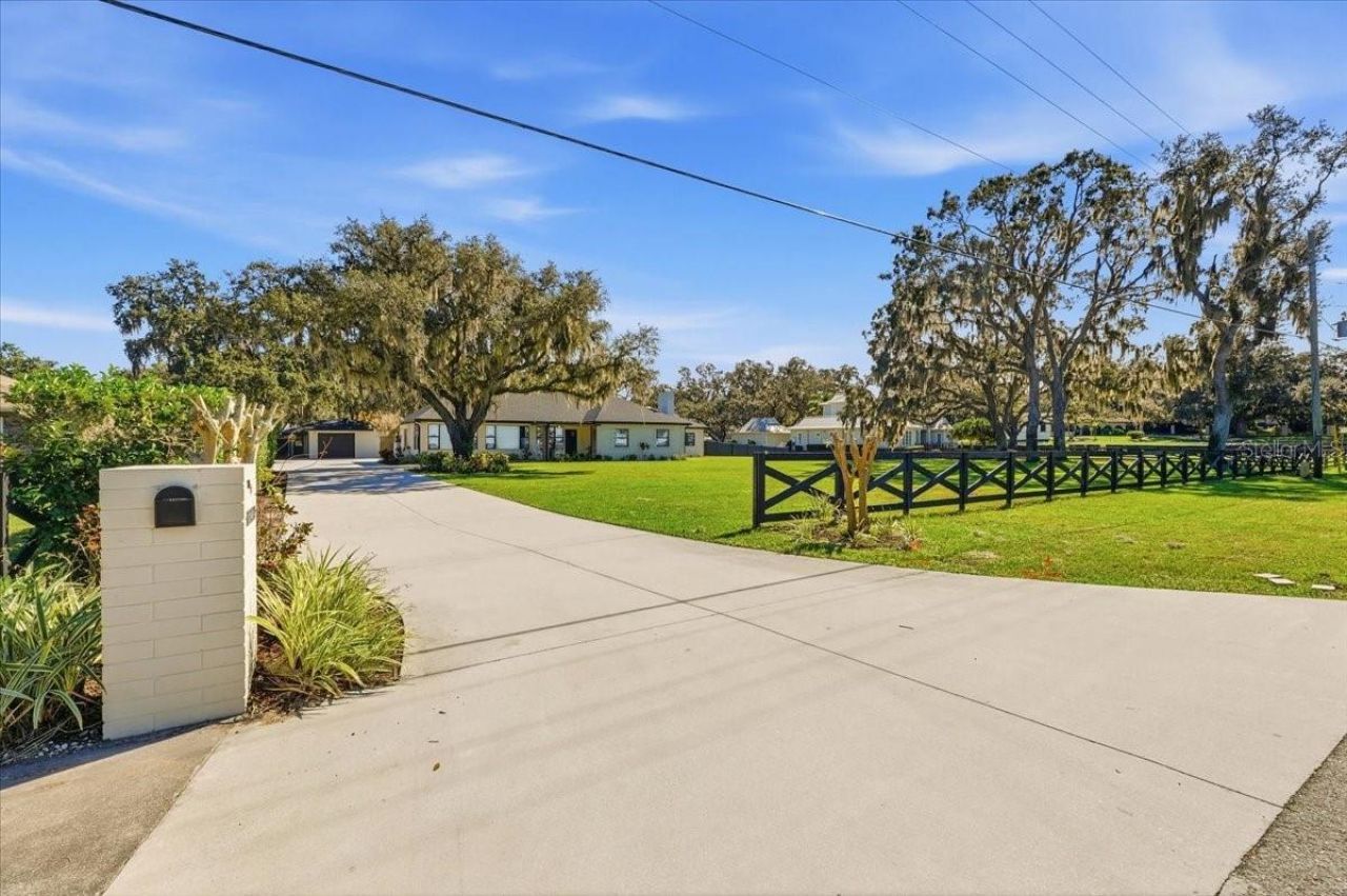 12434 Lakeshore Drive, Clermont, FL 34711 Photo