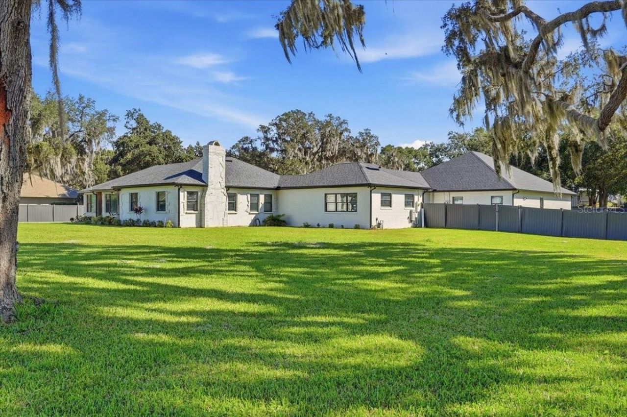 12434 Lakeshore Drive, Clermont, FL 34711 Photo