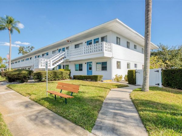 8555 N 112TH STREET, Unit 205, SEMINOLE, FL 33772