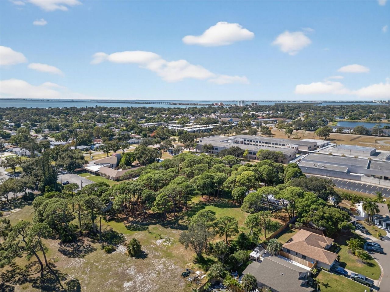 2001 62nd Avenue S, Saint Petersburg, FL 33712 Photo