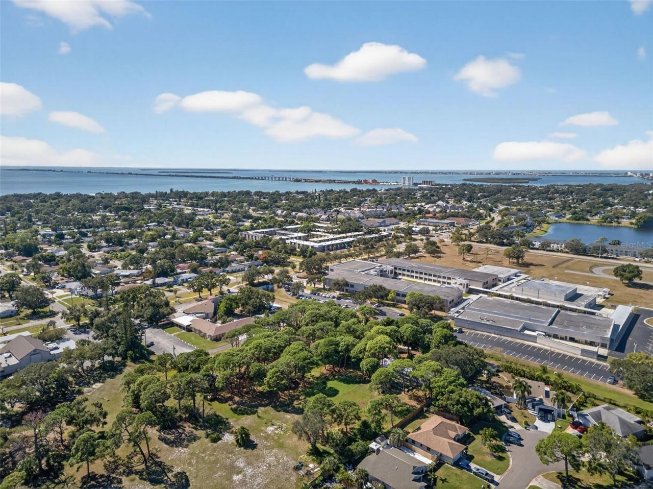 2001 62nd Avenue S, Saint Petersburg, FL 33712 Photo