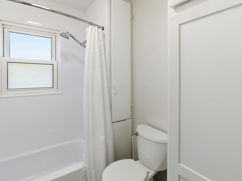 267 W High Street, London, OH 43140 Photo 15