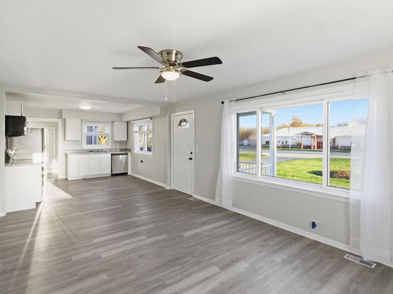 267 W High Street, London, OH 43140 Photo 2