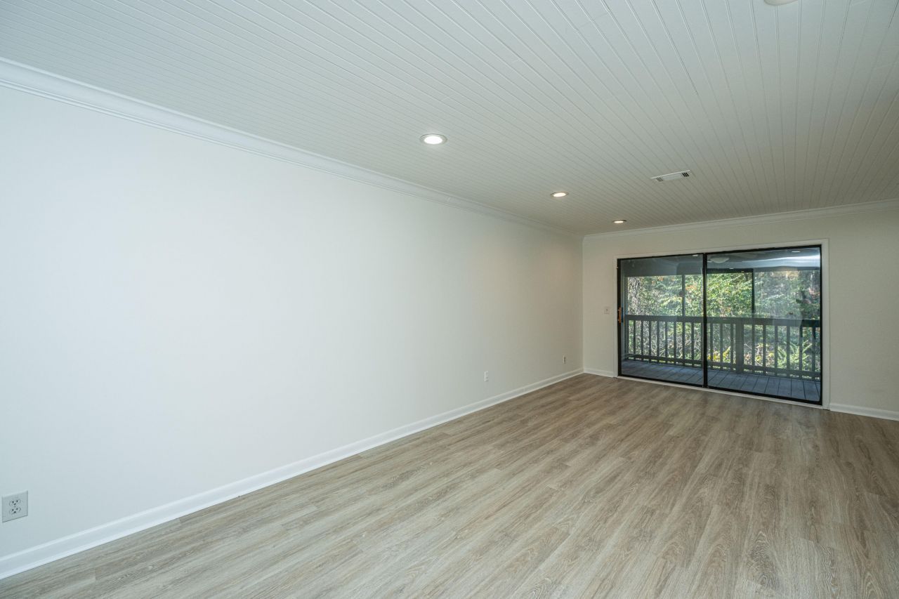 1530 Fort Johnson Road Photo 11