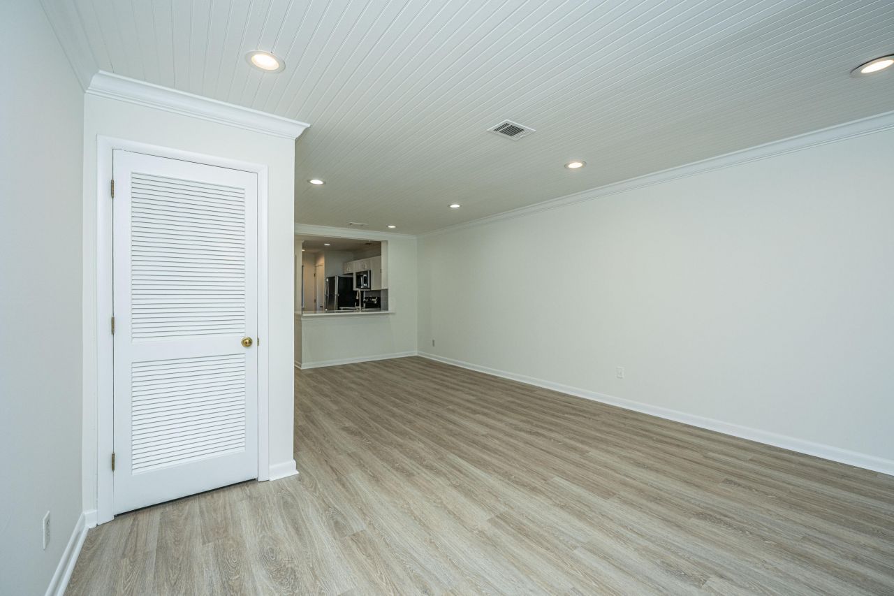 1530 Fort Johnson Road Photo 13