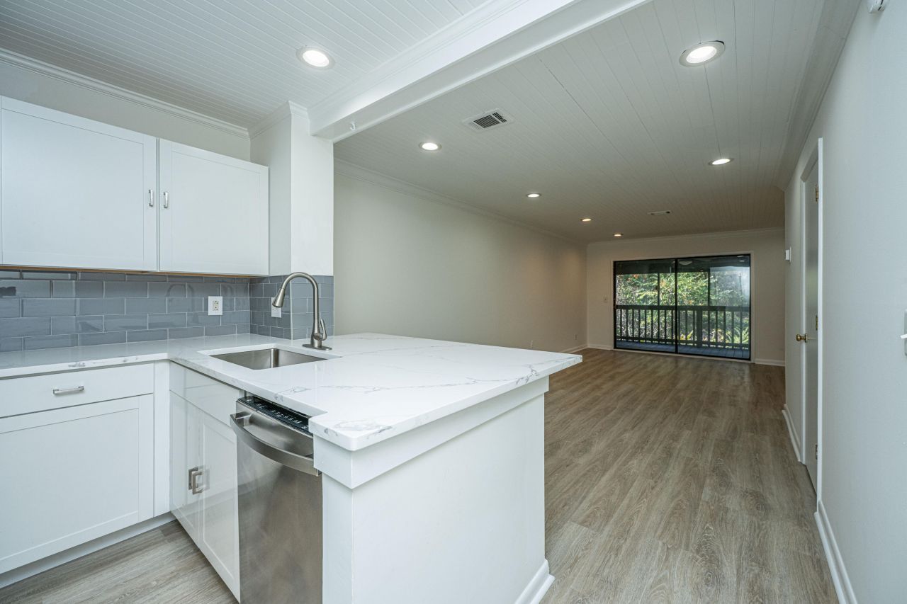 1530 Fort Johnson Road Photo 5