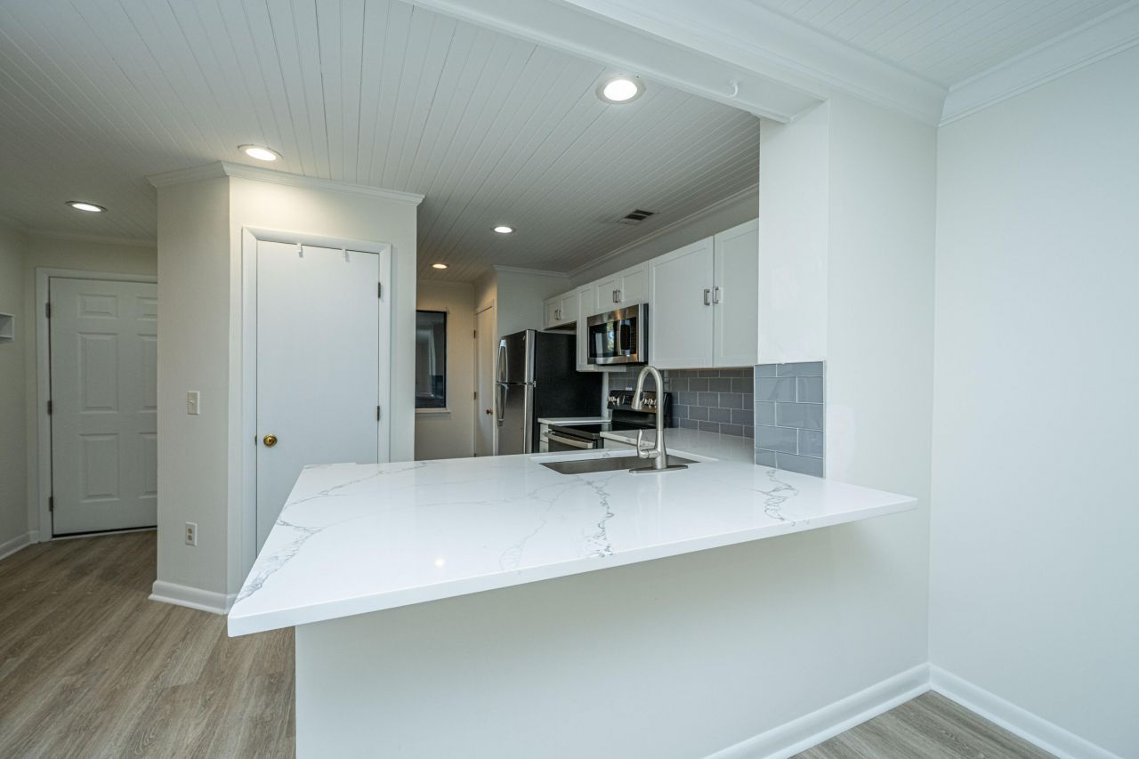 1530 Fort Johnson Road Photo 6