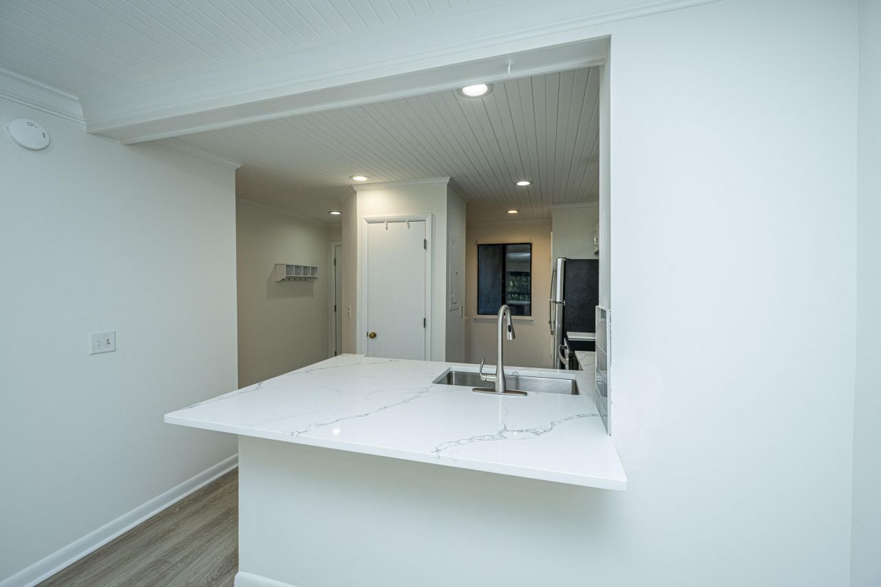 1530 Fort Johnson Road Photo 8