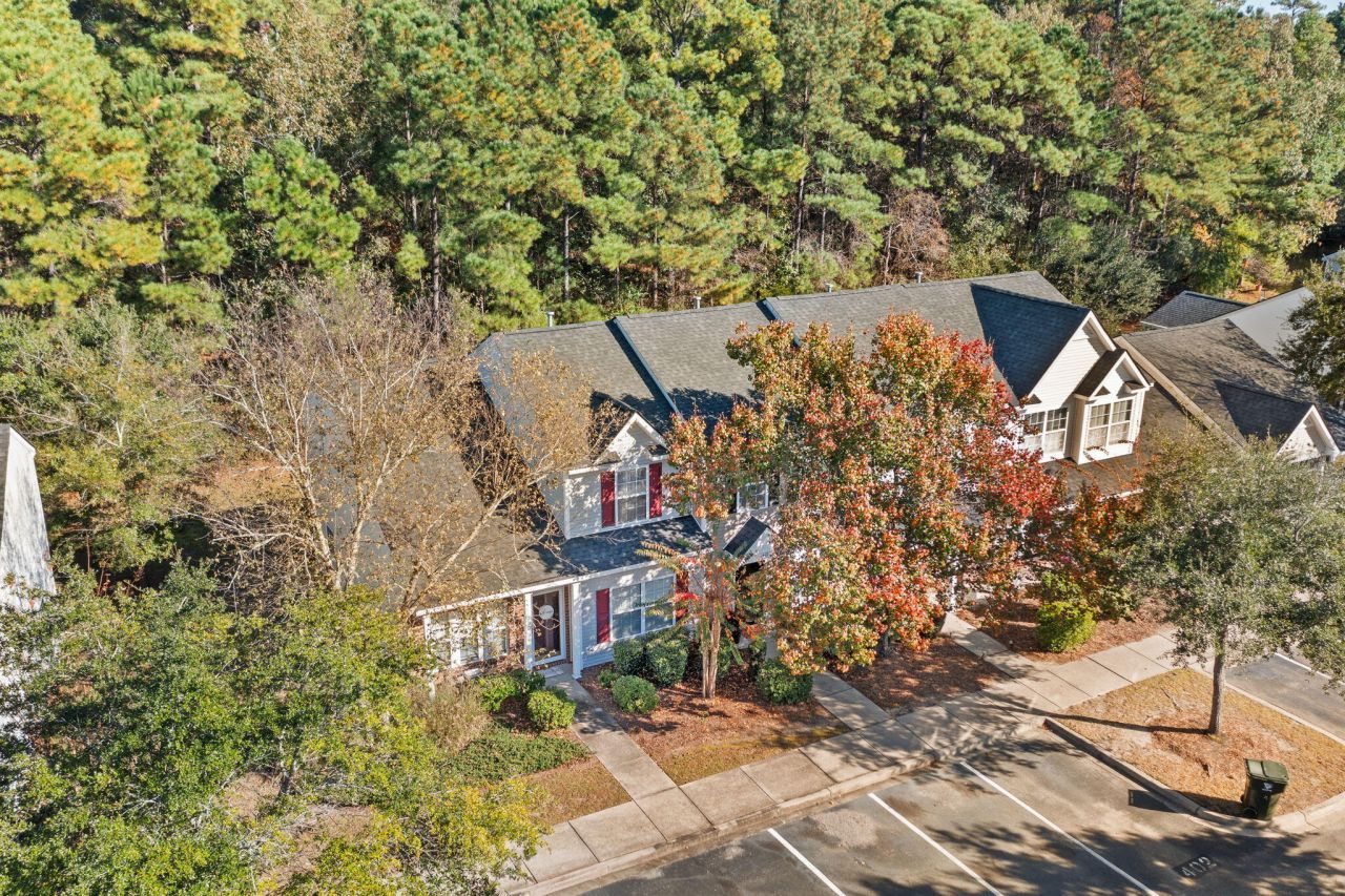 401 Elm Hall Circle Photo 11