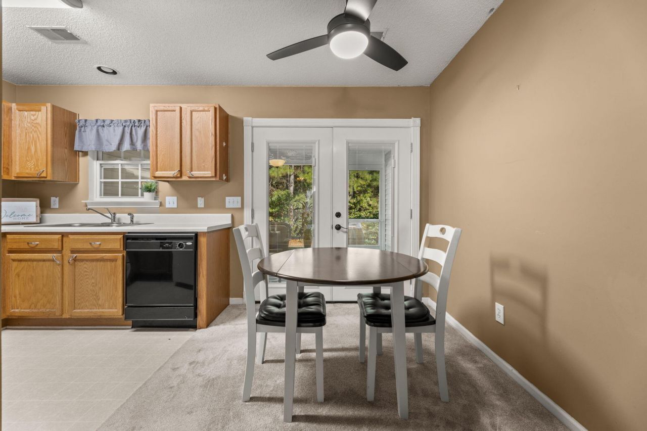 401 Elm Hall Circle Photo 6