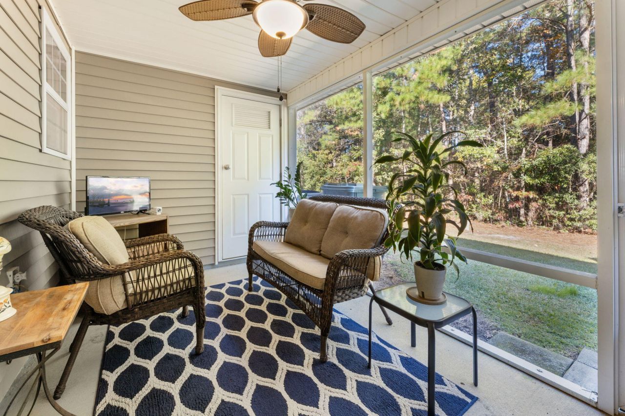 401 Elm Hall Circle Photo 7