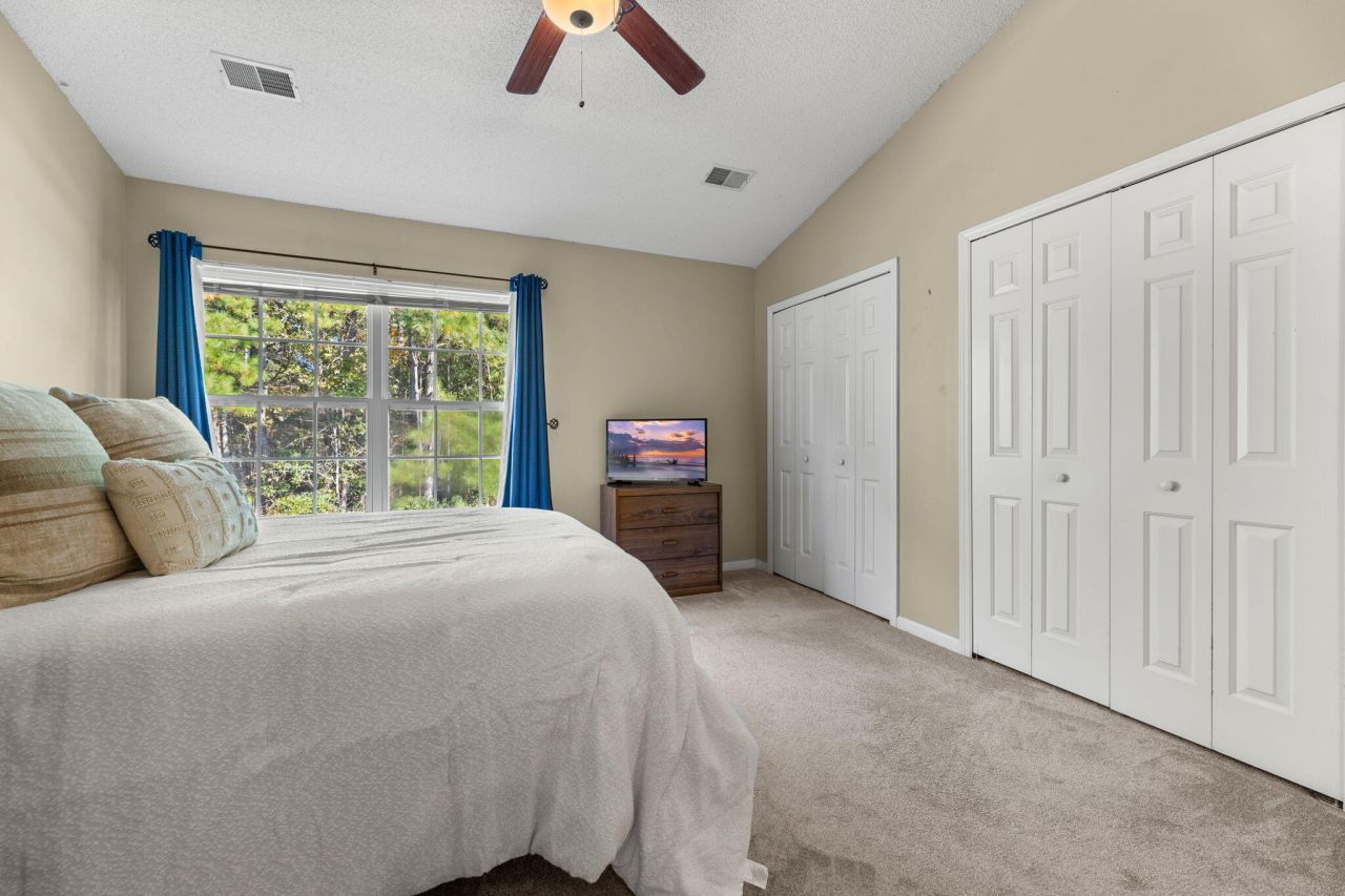 401 Elm Hall Circle Photo 8