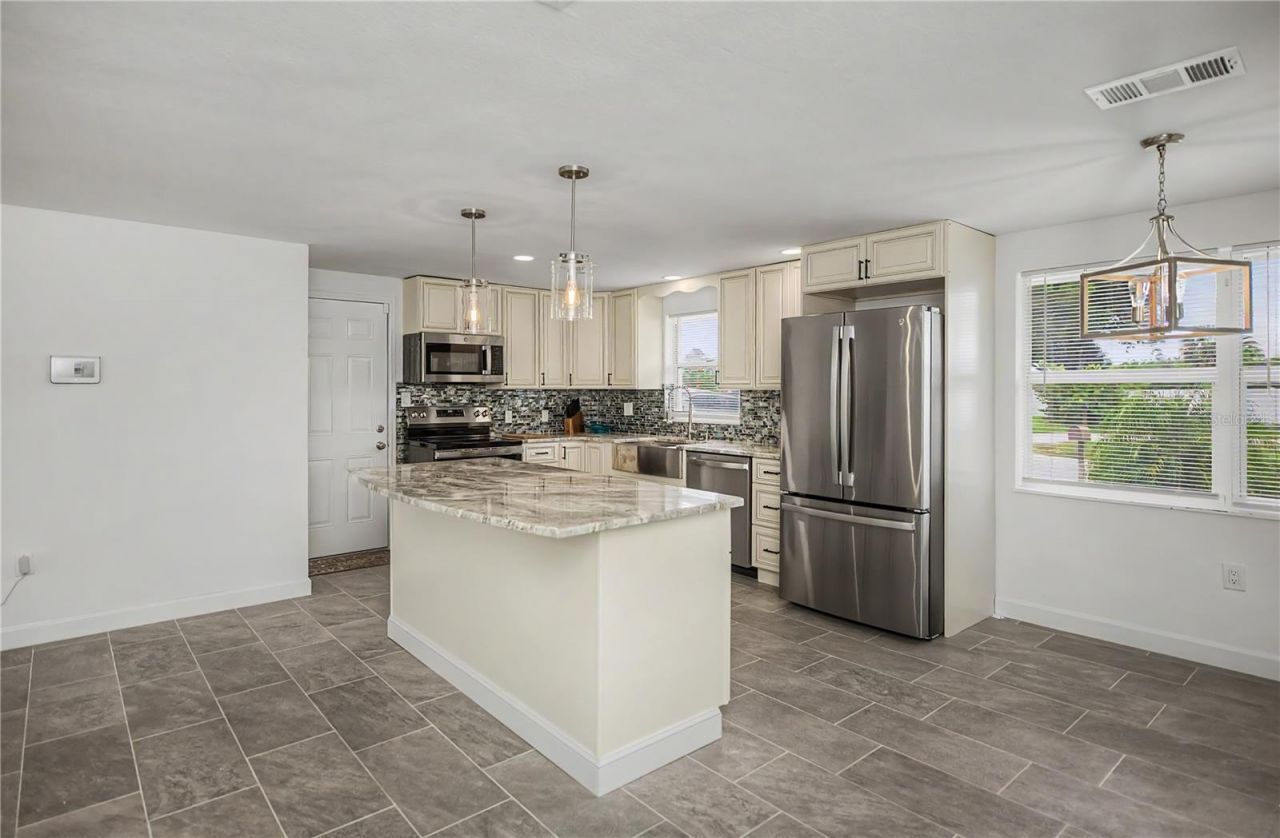 2820 Marlin Place, Punta Gorda, FL 33950 Photo