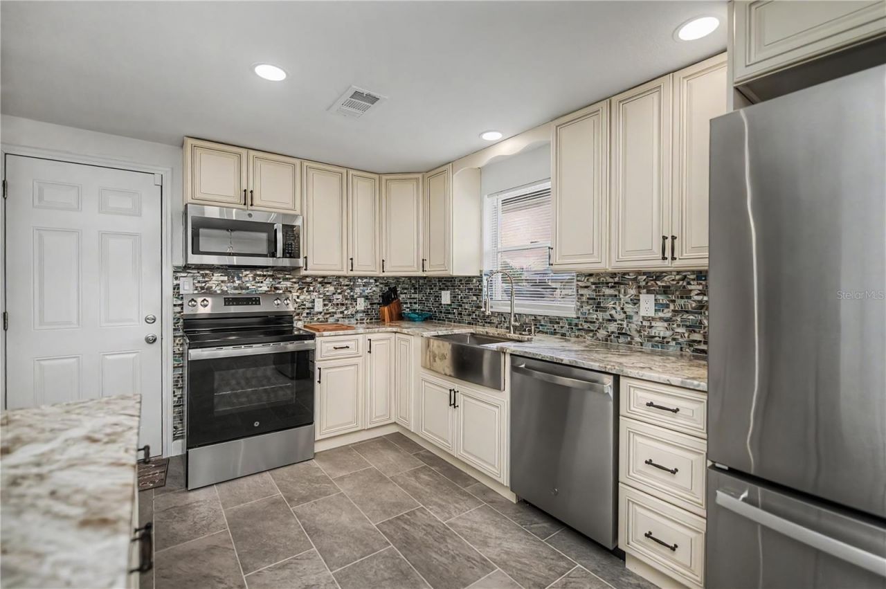 2820 Marlin Place, Punta Gorda, FL 33950 Photo