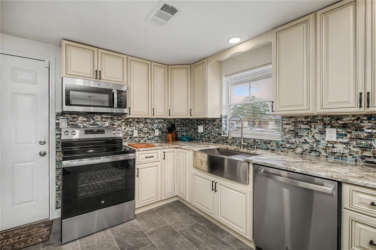 2820 Marlin Place, Punta Gorda, FL 33950 Photo