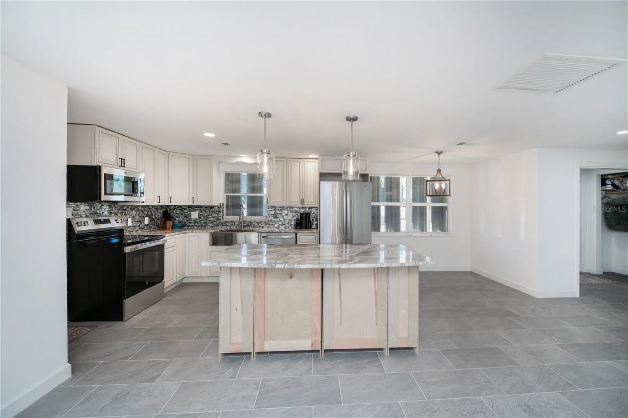 2820 Marlin Place, Punta Gorda, FL 33950 Photo