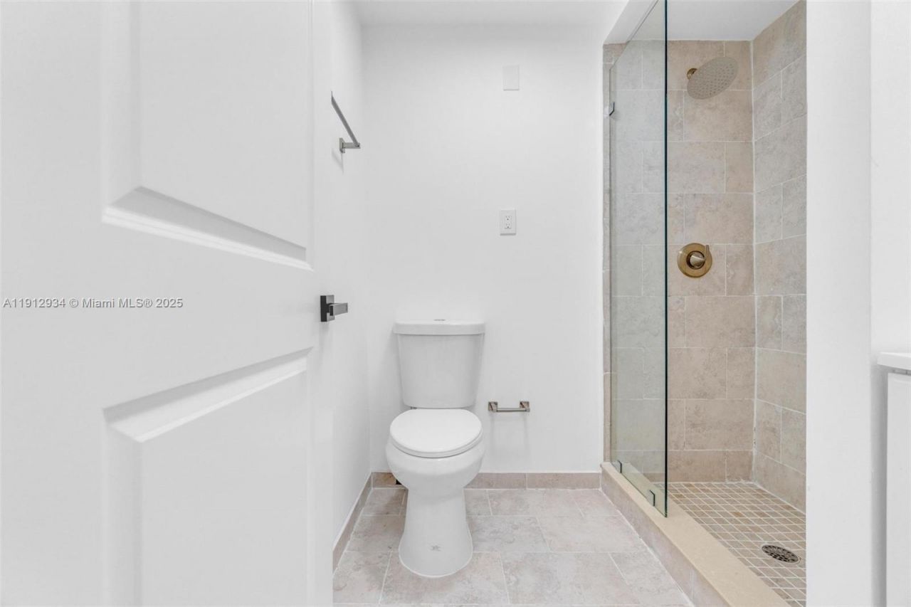 342 W 37th St, Hialeah, FL 33012 Photo