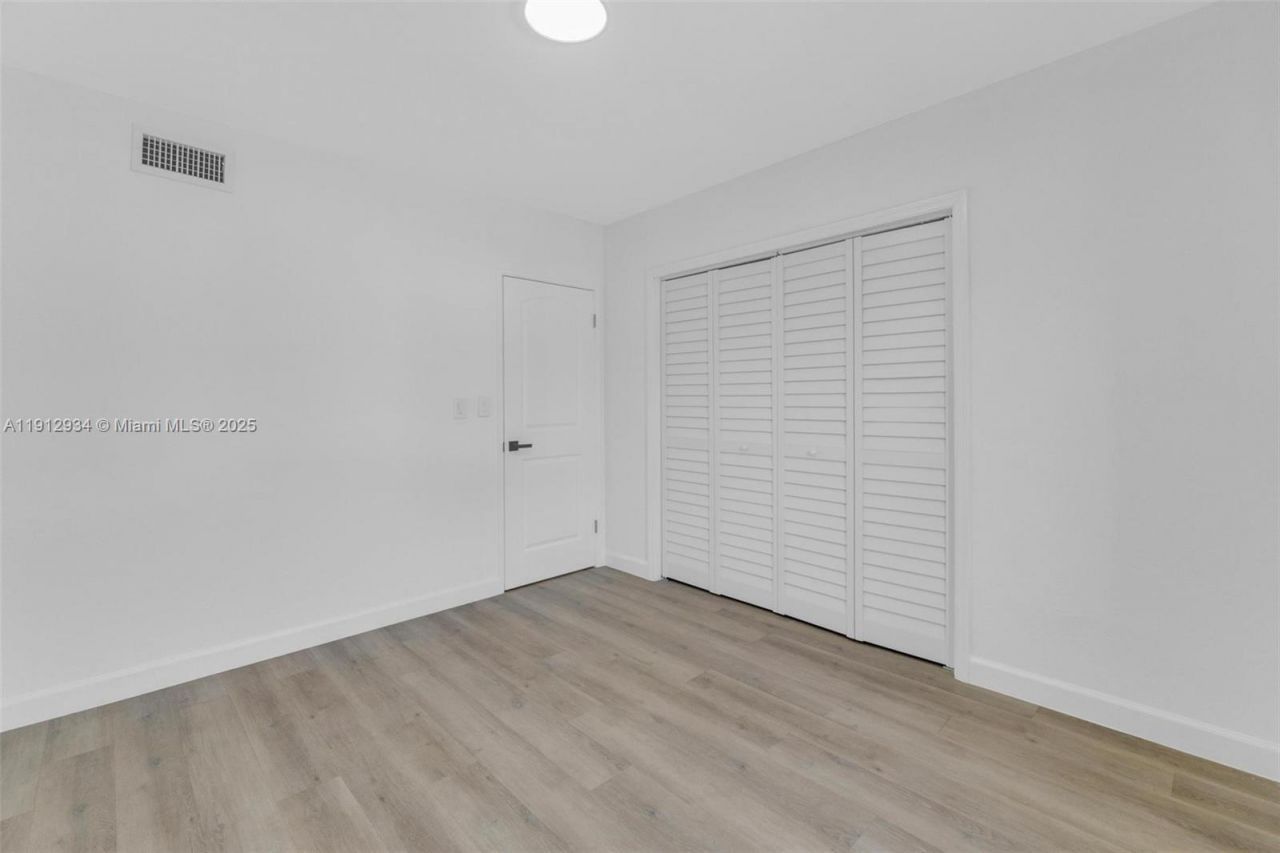 342 W 37th St, Hialeah, FL 33012 Photo