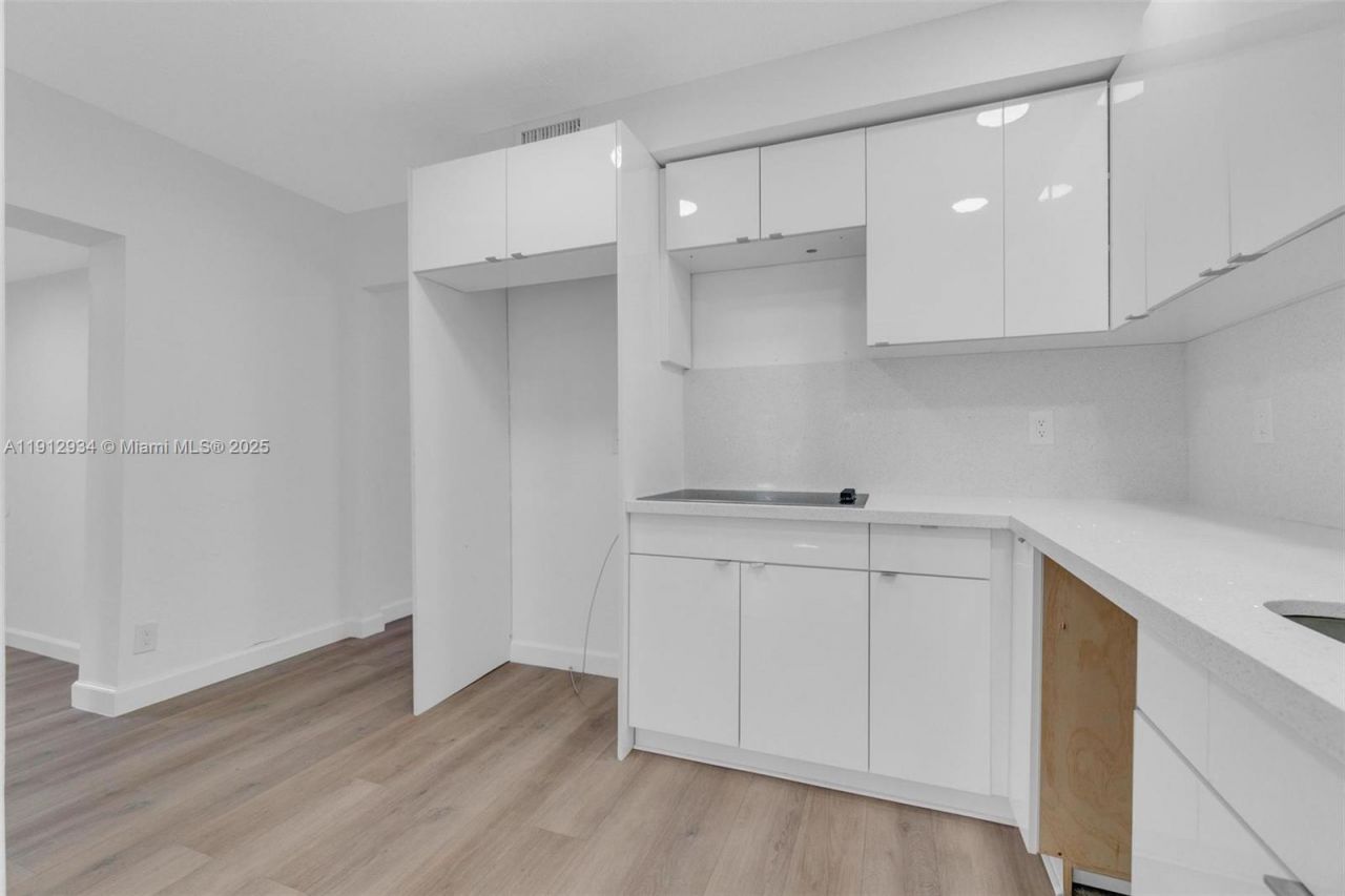 342 W 37th St, Hialeah, FL 33012 Photo