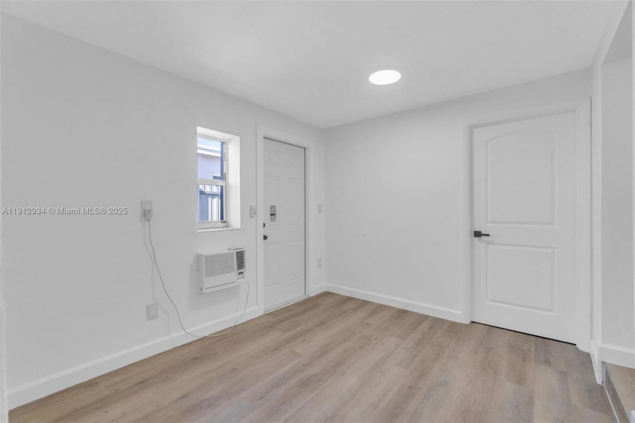 342 W 37th St, Hialeah, FL 33012 Photo