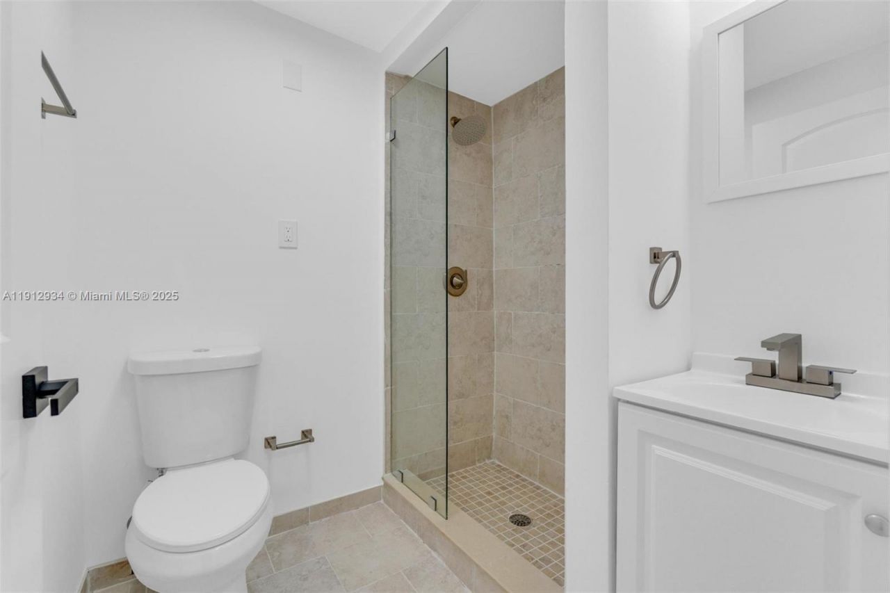 342 W 37th St, Hialeah, FL 33012 Photo