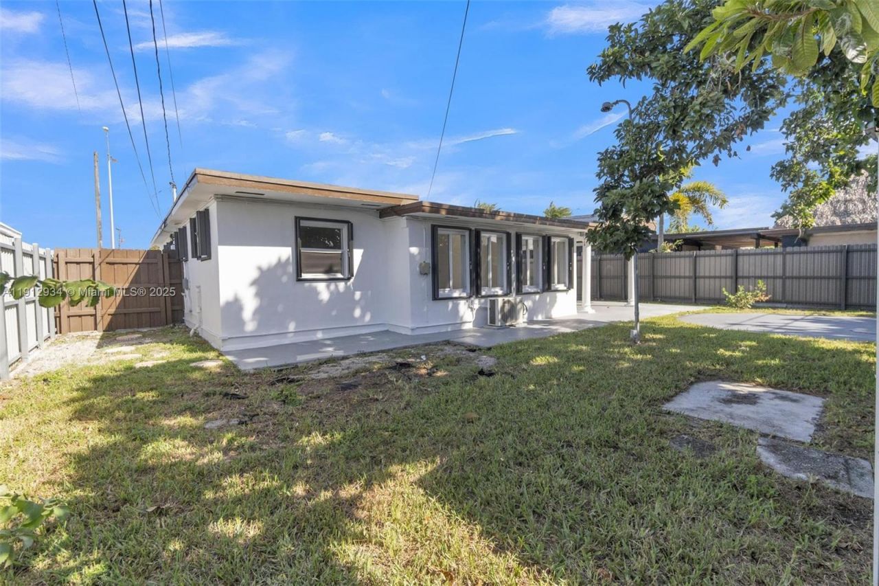 342 W 37th St, Hialeah, FL 33012 Photo