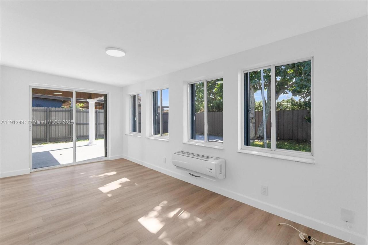 342 W 37th St, Hialeah, FL 33012 Photo