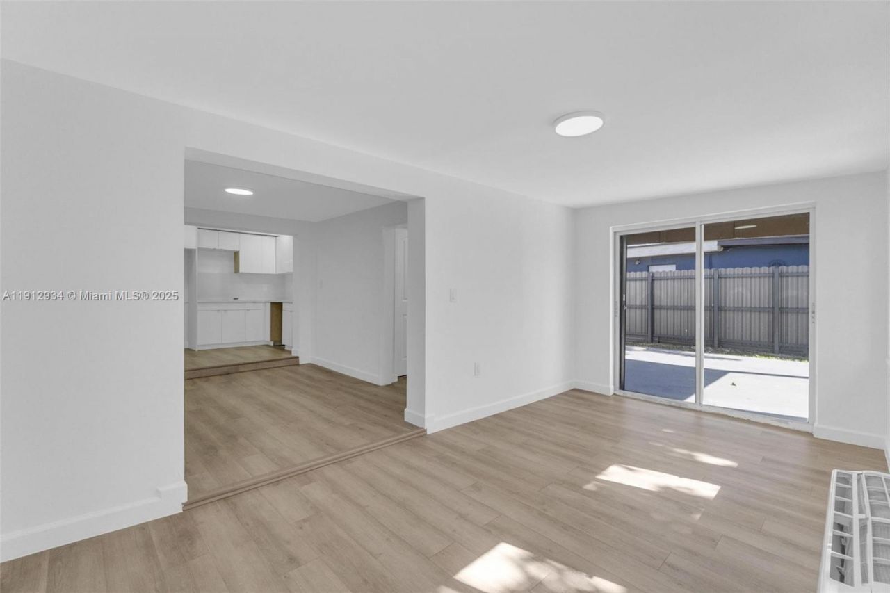 342 W 37th St, Hialeah, FL 33012 Photo