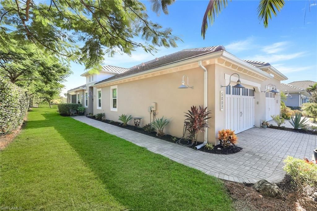 5802 Haiti Dr, Naples, FL 34113 Photo