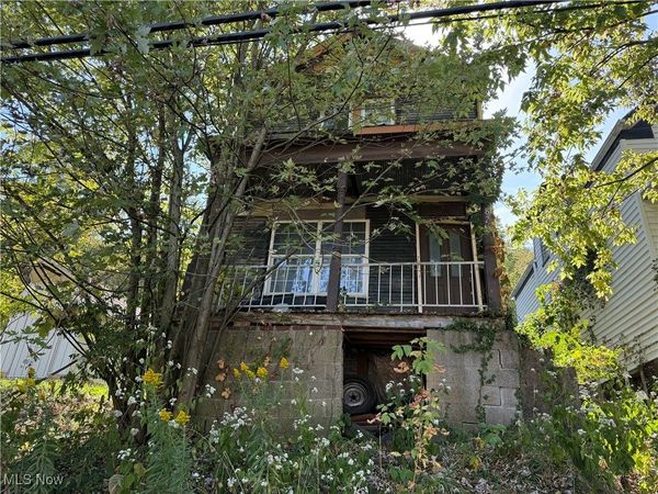 822 W Bennett Street, Bridgeport, OH 43912