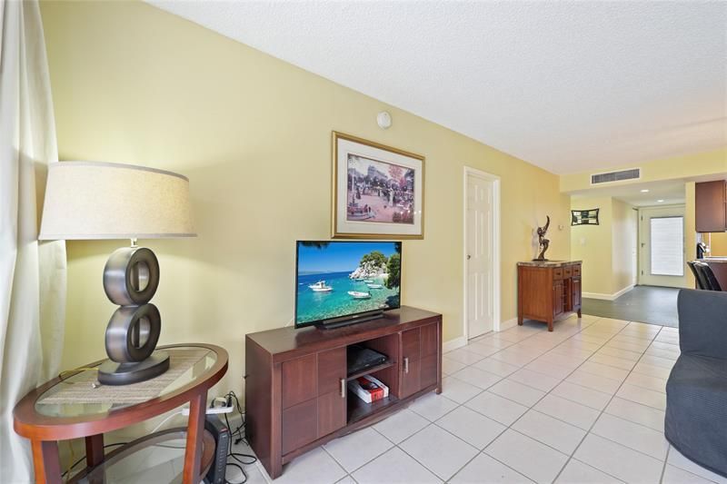 2901 NW 48th Avenue, Unit 355, Lauderdale Lakes, FL 33313 Photo