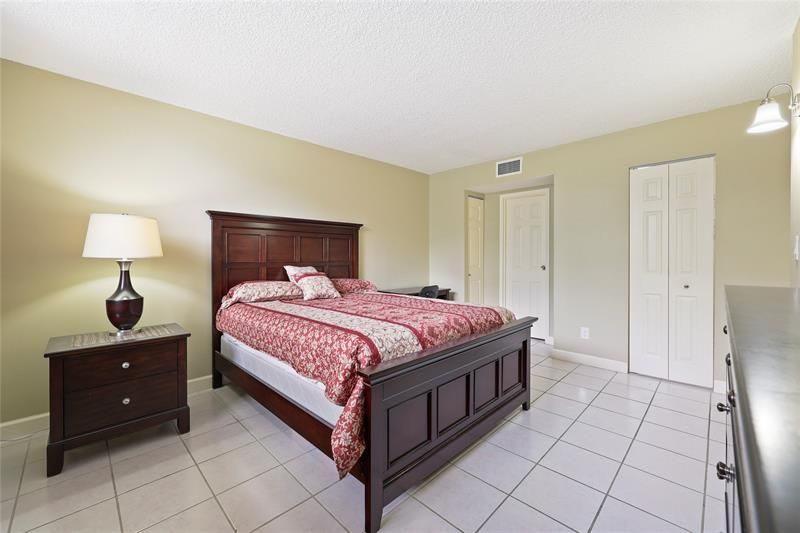 2901 NW 48th Avenue, Unit 355, Lauderdale Lakes, FL 33313 Photo