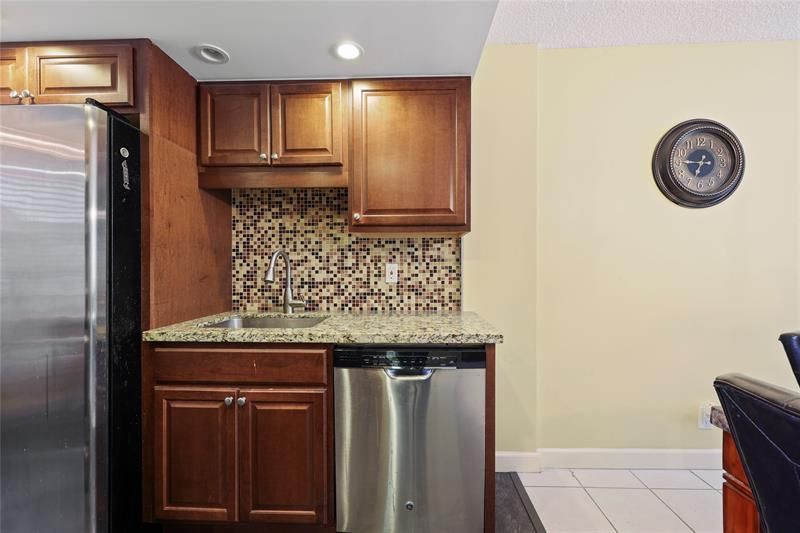 2901 NW 48th Avenue, Unit 355, Lauderdale Lakes, FL 33313 Photo