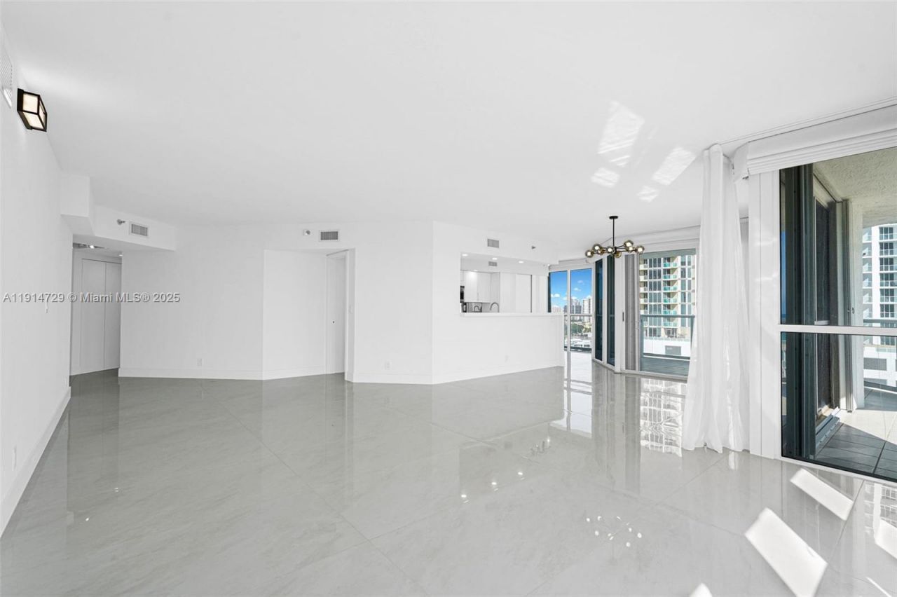 16485 Collins Ave, Unit 1236, Sunny Isles Beach, FL 33160 Photo