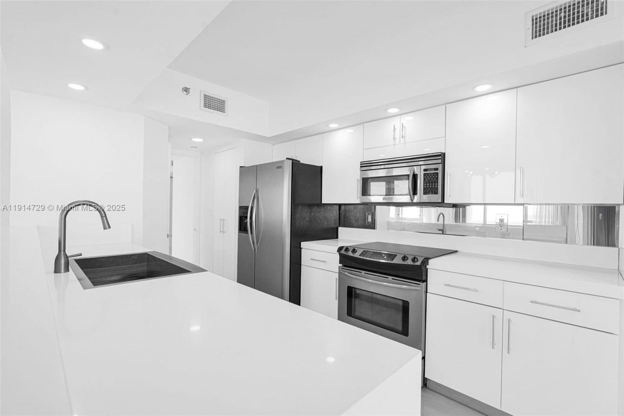 16485 Collins Ave, Unit 1236, Sunny Isles Beach, FL 33160 Photo