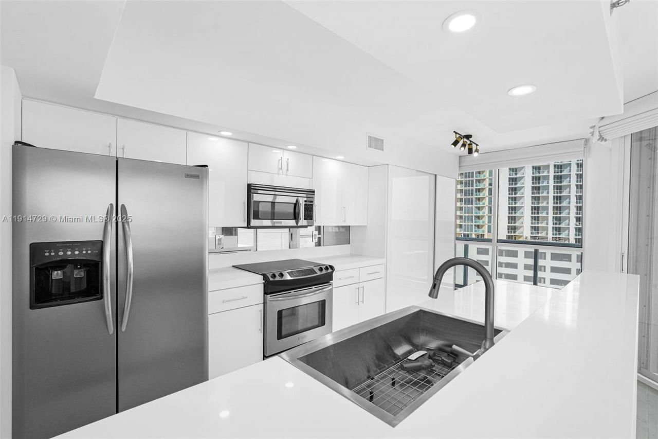 16485 Collins Ave, Unit 1236, Sunny Isles Beach, FL 33160 Photo