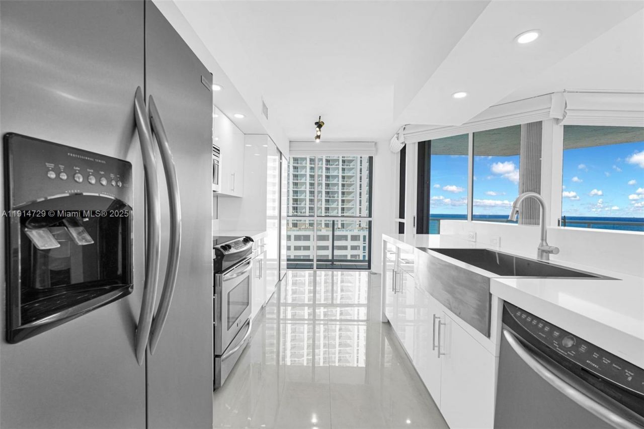 16485 Collins Ave, Unit 1236, Sunny Isles Beach, FL 33160 Photo