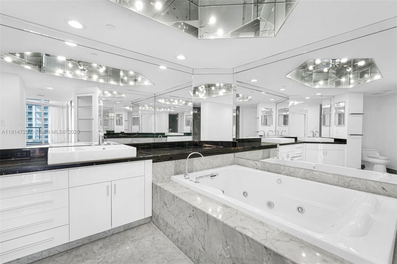 16485 Collins Ave, Unit 1236, Sunny Isles Beach, FL 33160 Photo