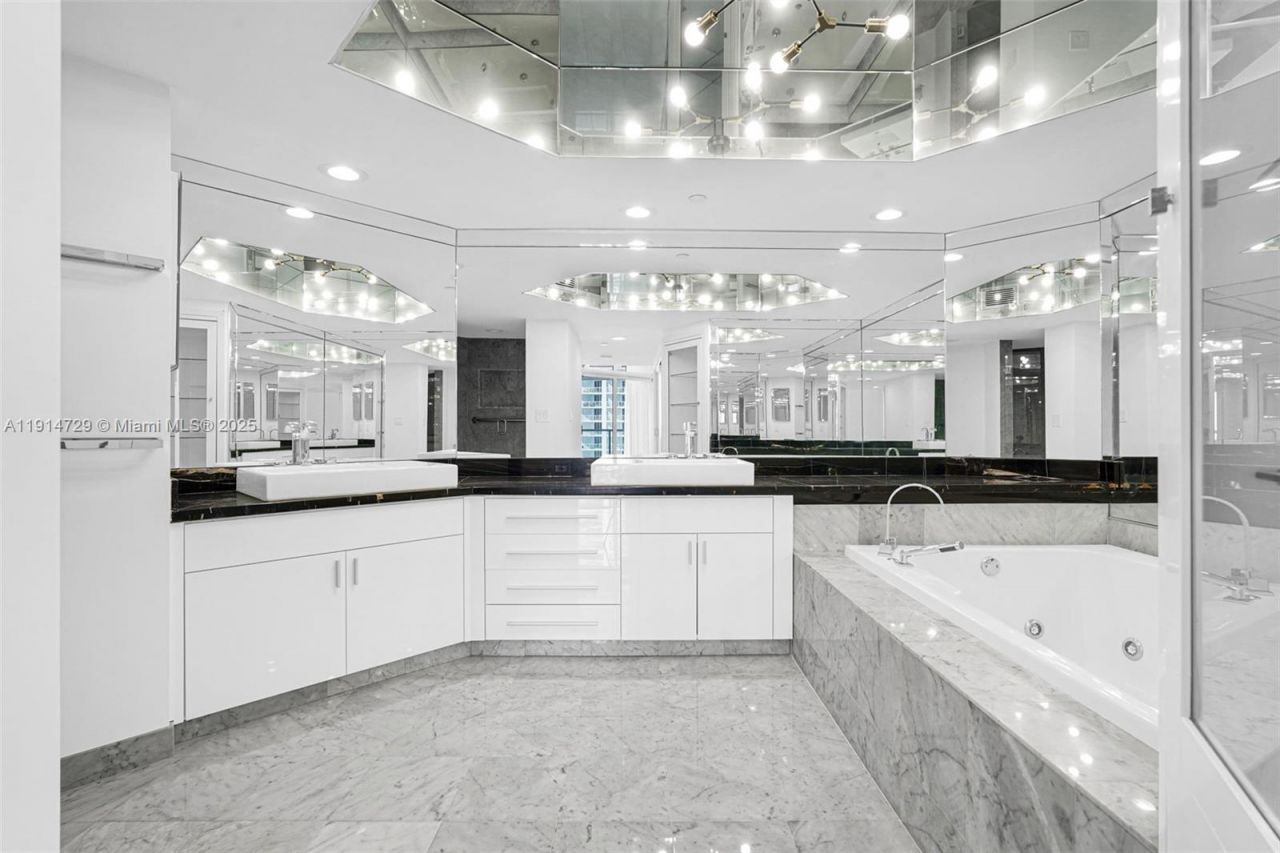 16485 Collins Ave, Unit 1236, Sunny Isles Beach, FL 33160 Photo